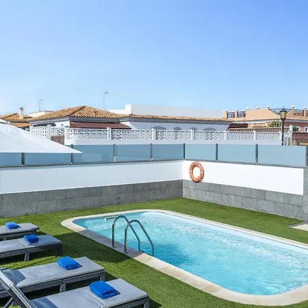 Villa Lola By *